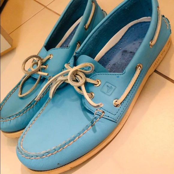 Sperry Other - Sperry top sider size 10 in baby blue